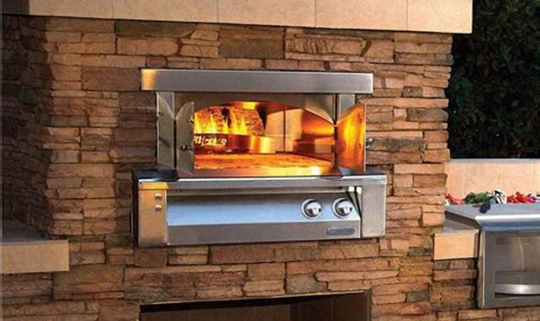 outdoor kitchen pizza ovens