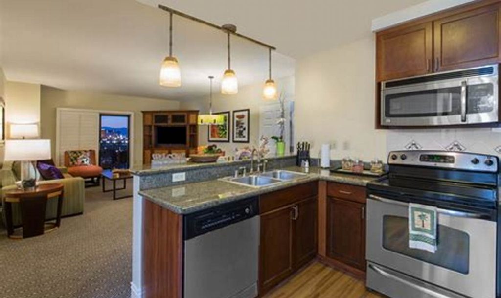 vegas hotel with kitchen