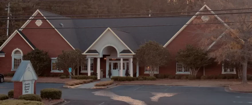 Anniston Memorial Funeral Home: Compassionate Services & Support – 24/7